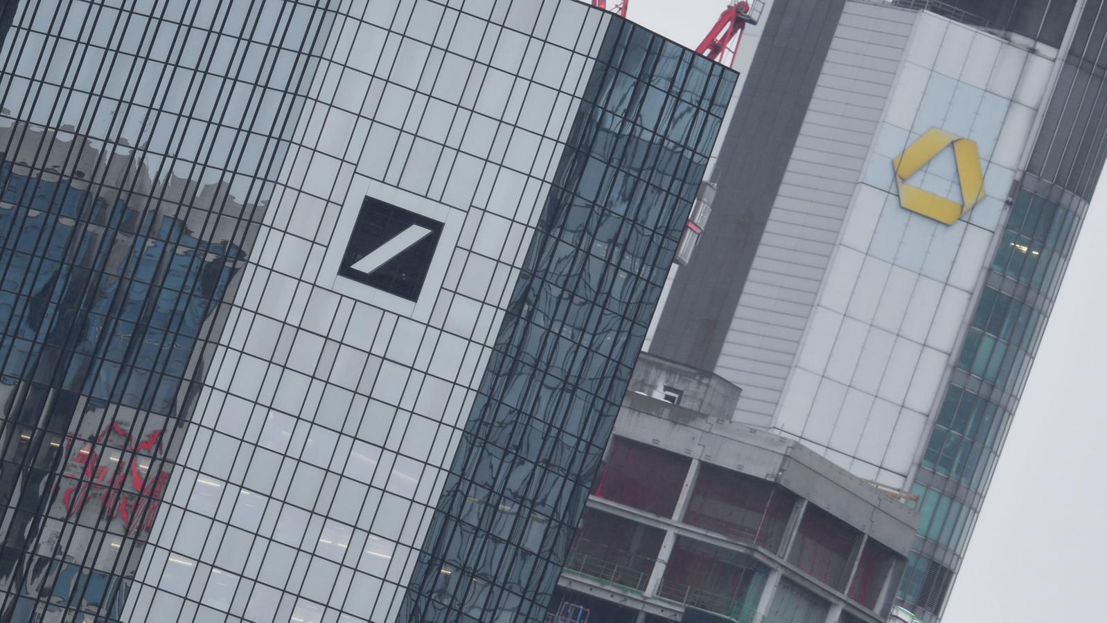 Fusion Von Deutscher Bank Und Commerzbank Ruckt Offenbar Naher Br24