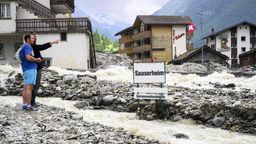 Erdrutsch nach Unwetter im schweizerischen Saas-Grund | Bild:picture alliance/KEYSTONE | JEAN-CHRISTOPHE BOTT