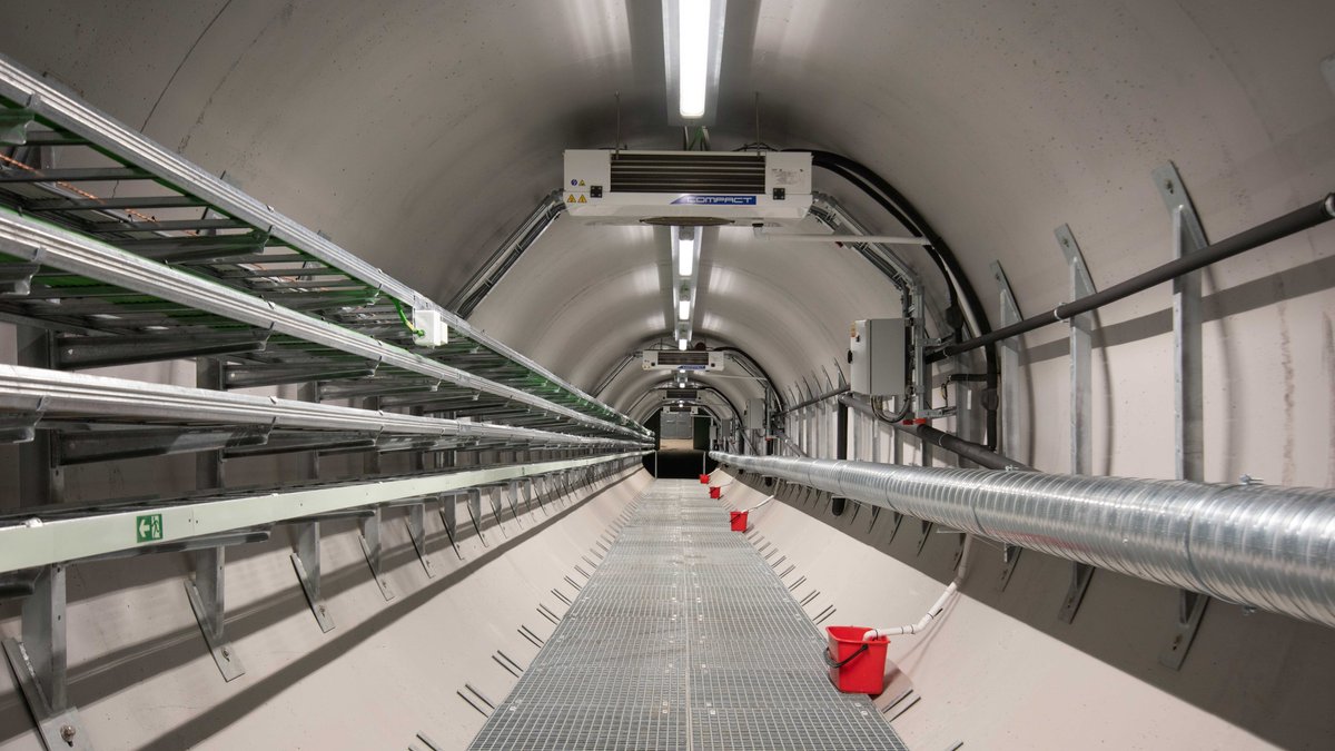Der Saatgut-Tresor schloss 2018, damit Eingangsbereich, Verbindungstunnel und Kühlsystem baulich und technisch überarbeitet werden konnten.  