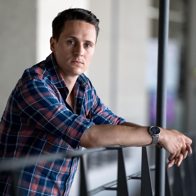 Mensch oder Maschine glauben? Alex Schaad über sein Hörspiel