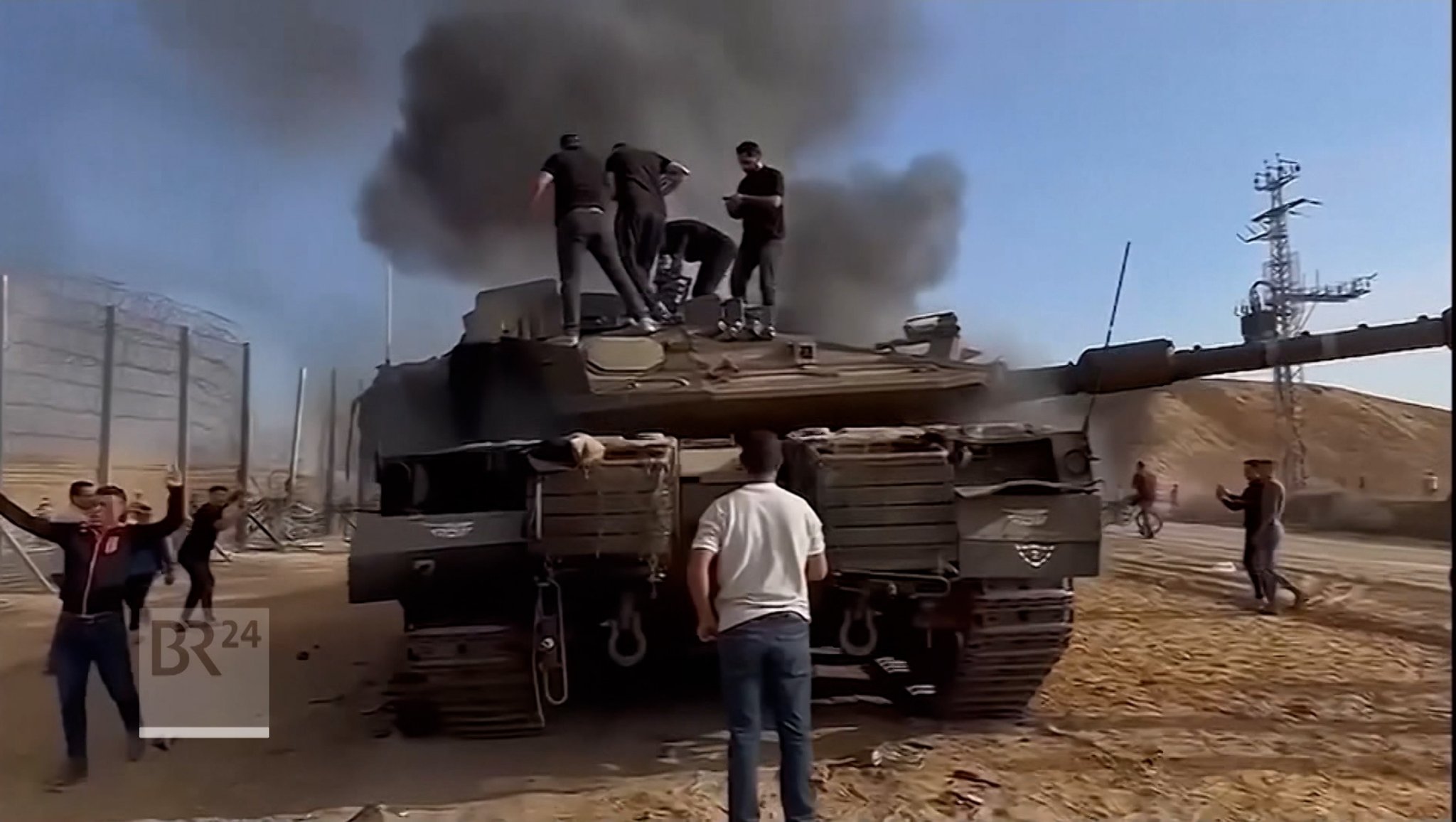 Laut "Ha’aretz" soll Netanjahu eineinhalb Wochen vor dem Hamas-Terrorangriff am 7. Oktober vor drei Jahren darüber informiert worden sein. | Bild: Bayerischer Rundfunk 2026 Laut "Ha’aretz" soll Netanjahu eineinhalb Wochen vor dem Hamas-Terrorangriff am 7. Oktober vor drei Jahren darüber informiert worden sein.
