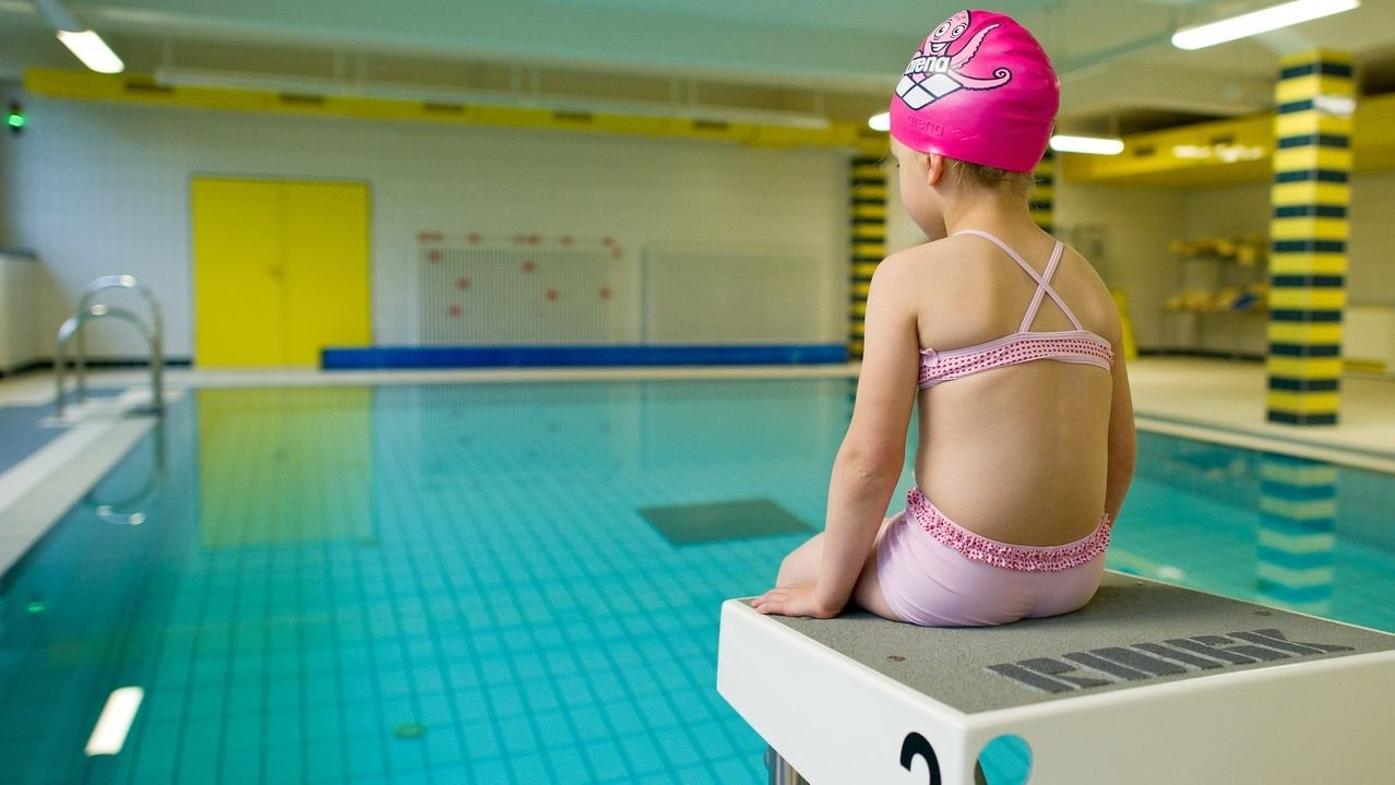 Badersterben Darum Schwimmen Grundschulkinder So Schlecht Br24