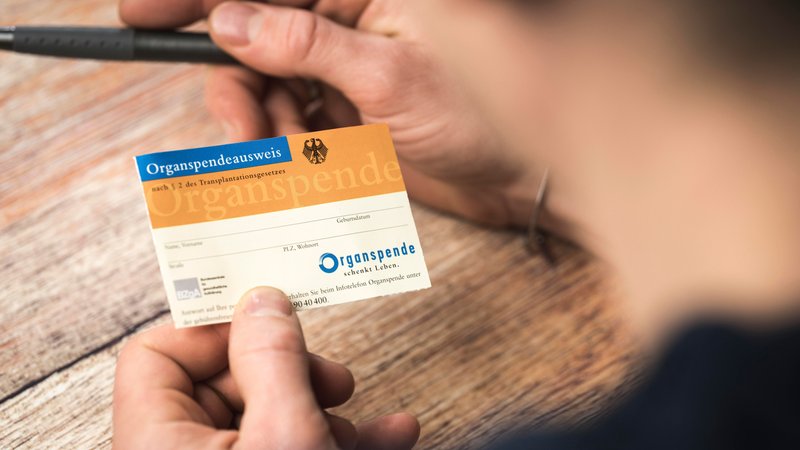 (Symbolbild) Die Zahl der Organspenden in Bayern ist in diesem Jahr deutlich gestiegen | Bild: picture alliance / CHROMORANGE | Michael Bihlmayer (Symbolbild) Die Zahl der Organspenden in Bayern ist in diesem Jahr deutlich gestiegen