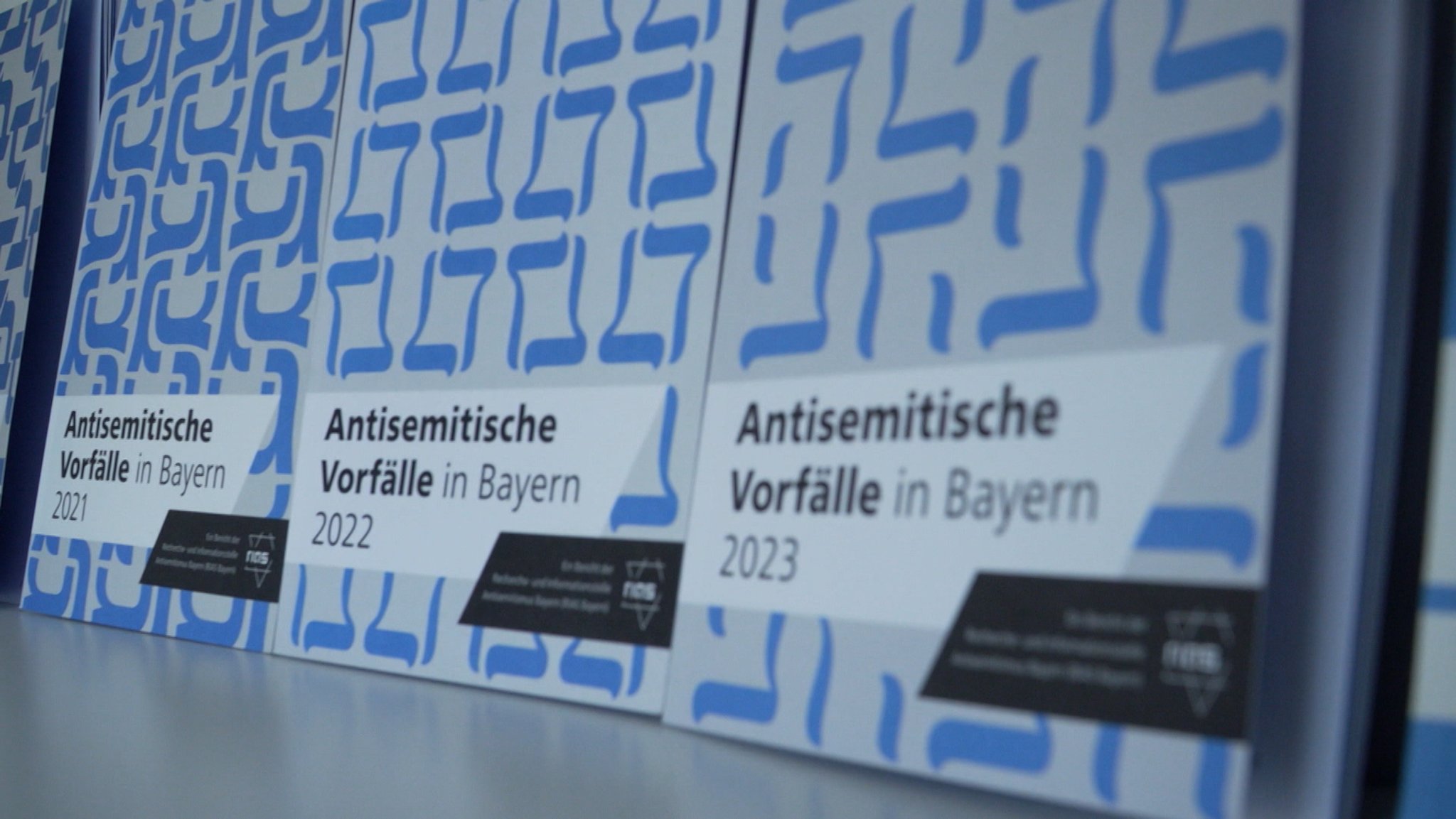 Drei Berichte "Antisemitische Vorfälle in Bayern 2023"