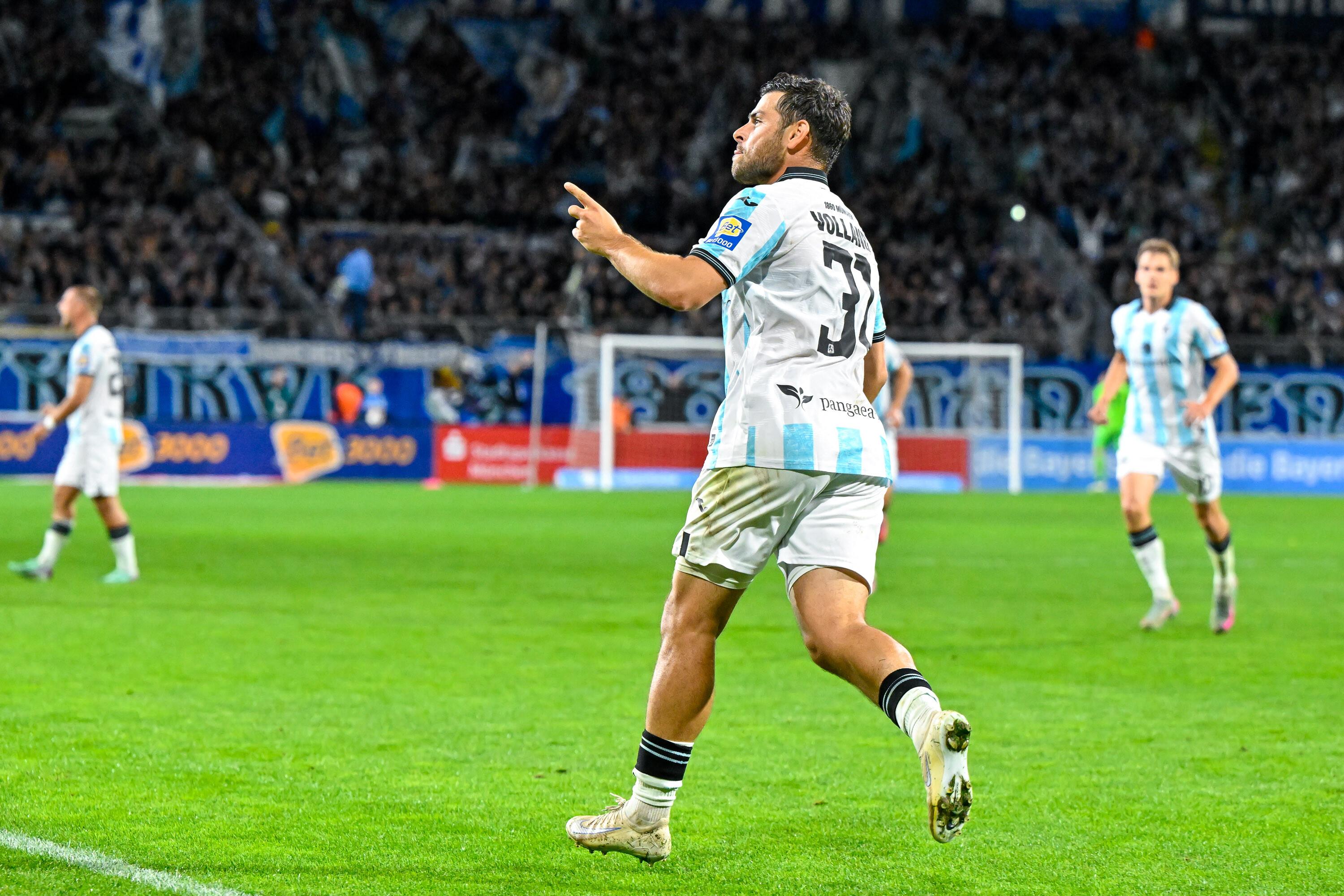 Kevin Volland jubelt