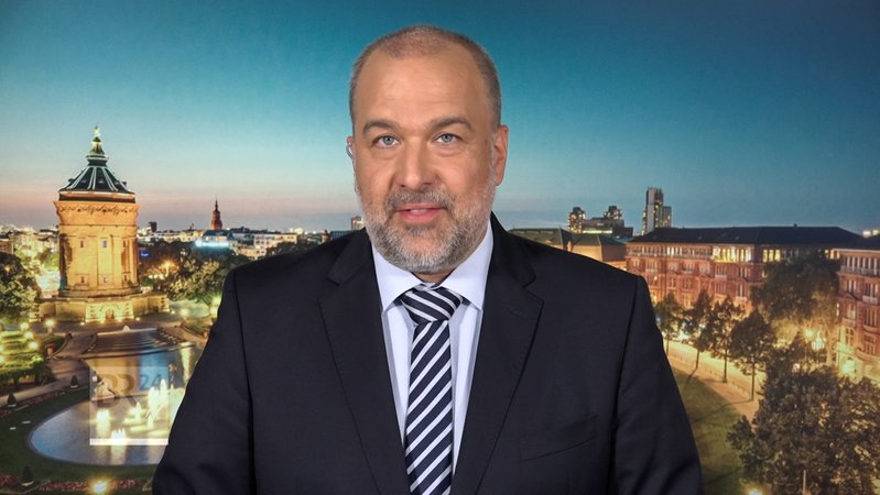 Christoph Kehlbach aus der ARD-Rechtsredaktion erklärt das Gerichtsurteil zu den Zurückweisungen. | Bild: Bayerischer Rundfunk 2025 Christoph Kehlbach aus der ARD-Rechtsredaktion erklärt das Gerichtsurteil zu den Zurückweisungen.