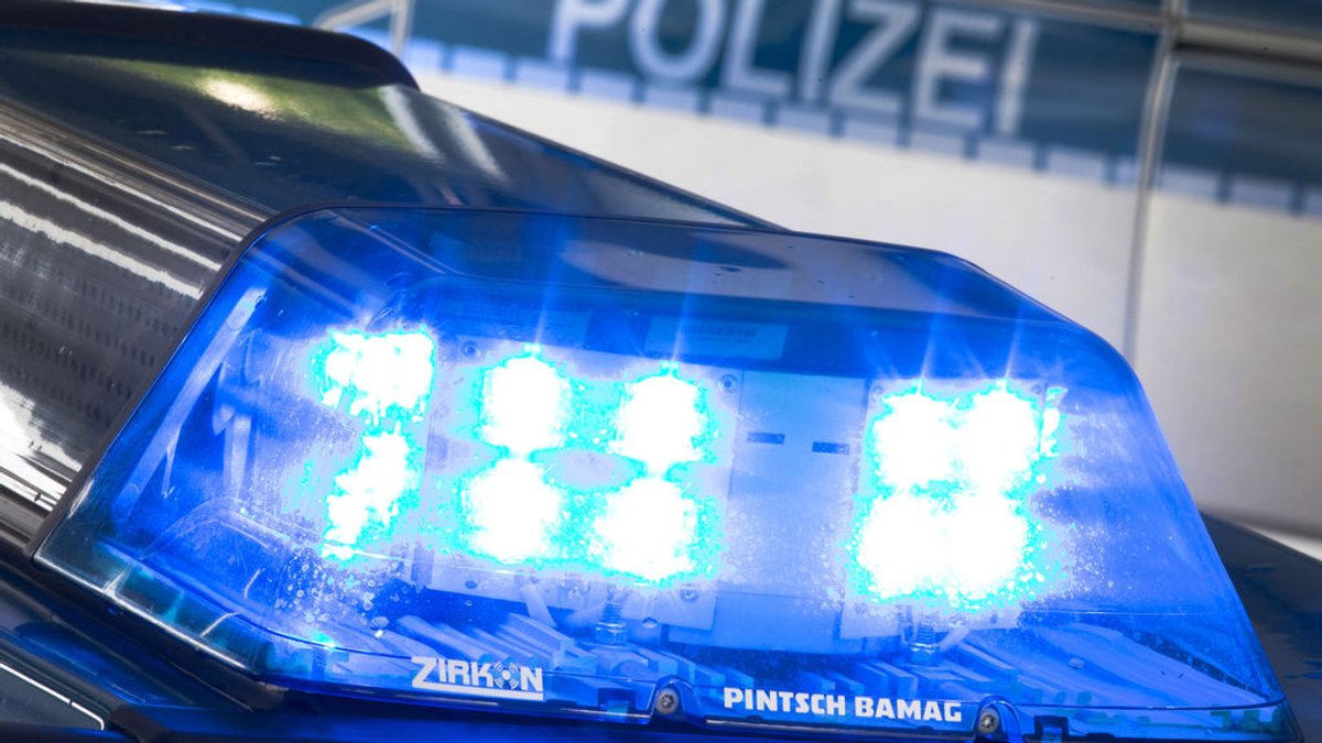 Mann wird in München von Linienbus überrollt und stirbt