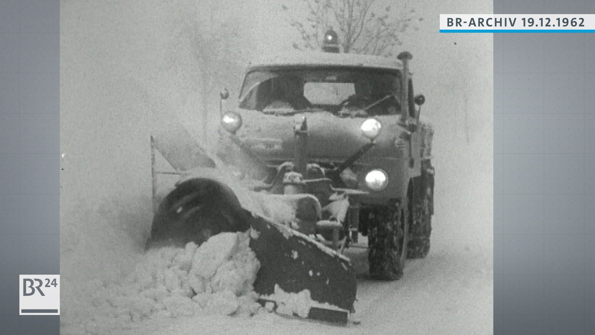 Schneepflug im Einsatz