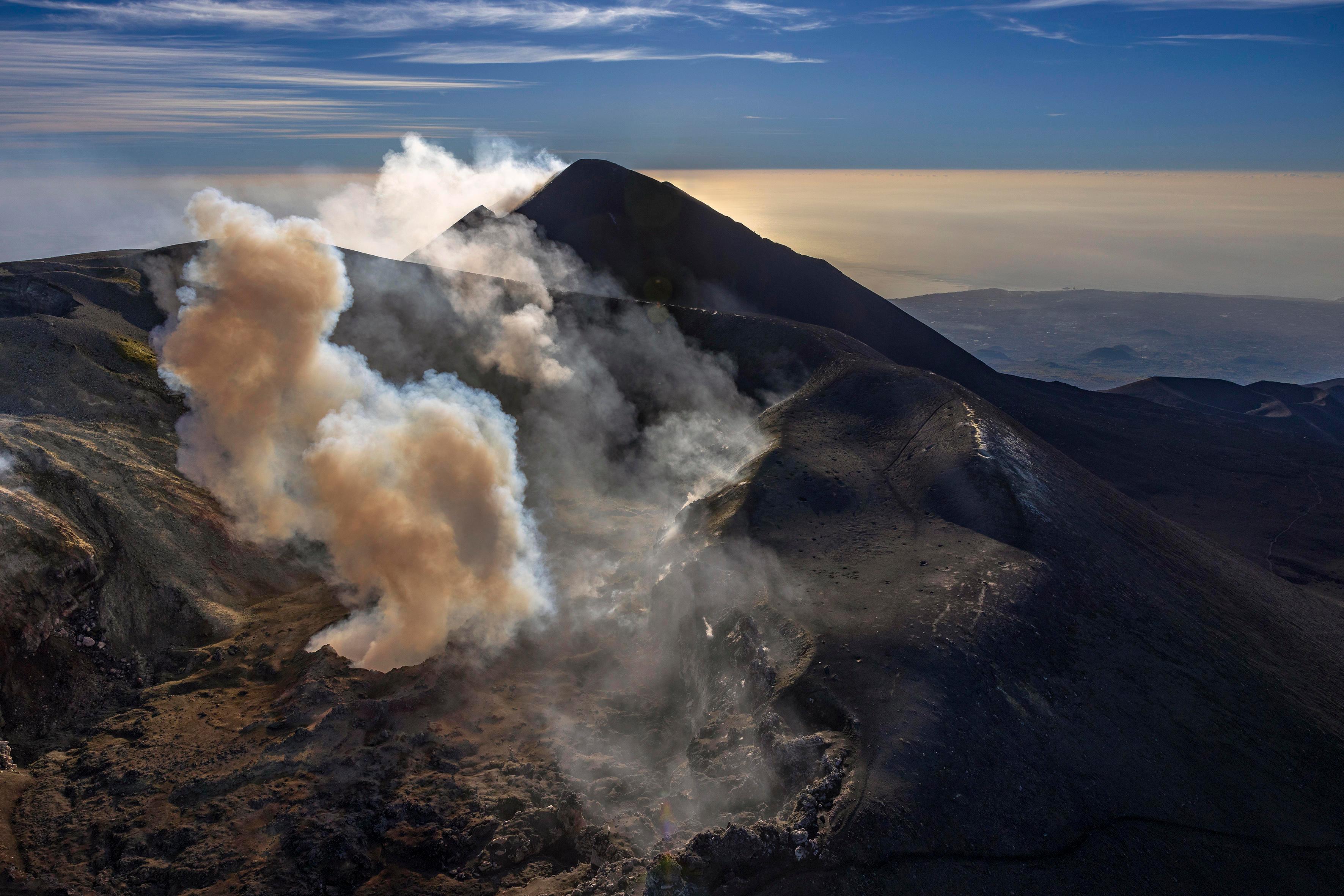Der Vulkan Ätna in Italien, aufgenommen am 27.10.23.