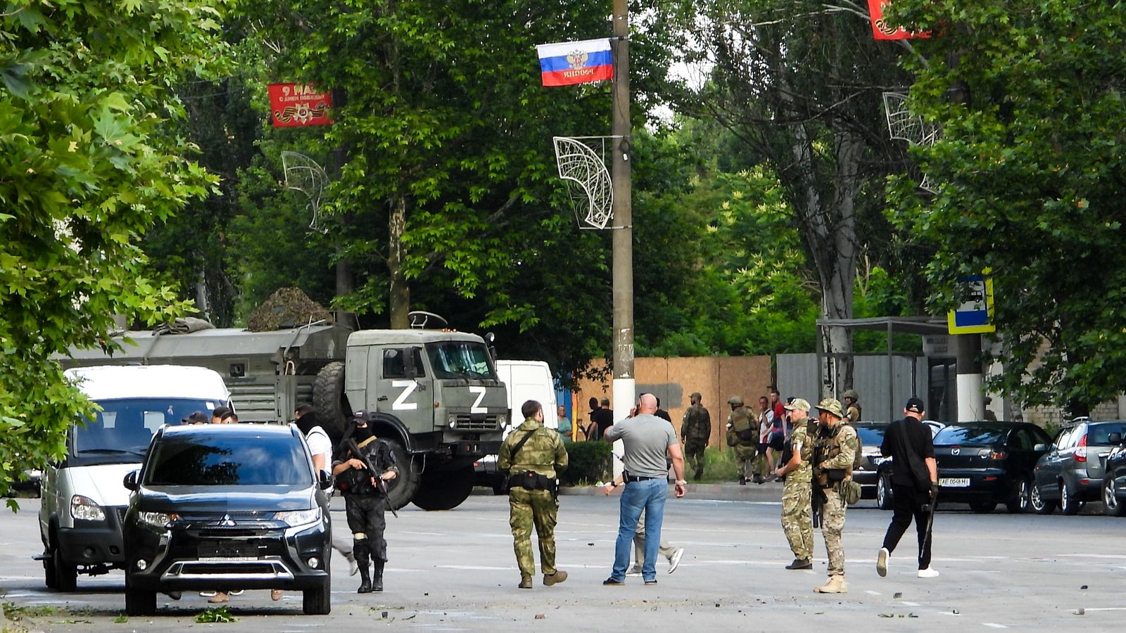 Покушение на теракт. Российские военные в Мелитополе. Мариуполь сейчас. Российские войска в Мелитополе.