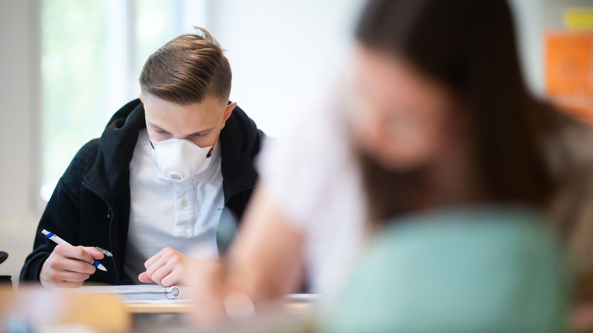 Schulstart Nach Den Herbstferien Welche Corona Regeln Gelten Br24