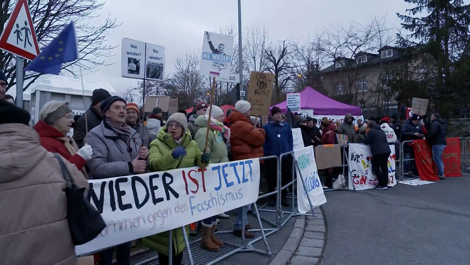 Nach Gerichtsbeschluss: Demo gegen Höcke-Rede in Seybothenreuth - Bayerischer Rundfunk