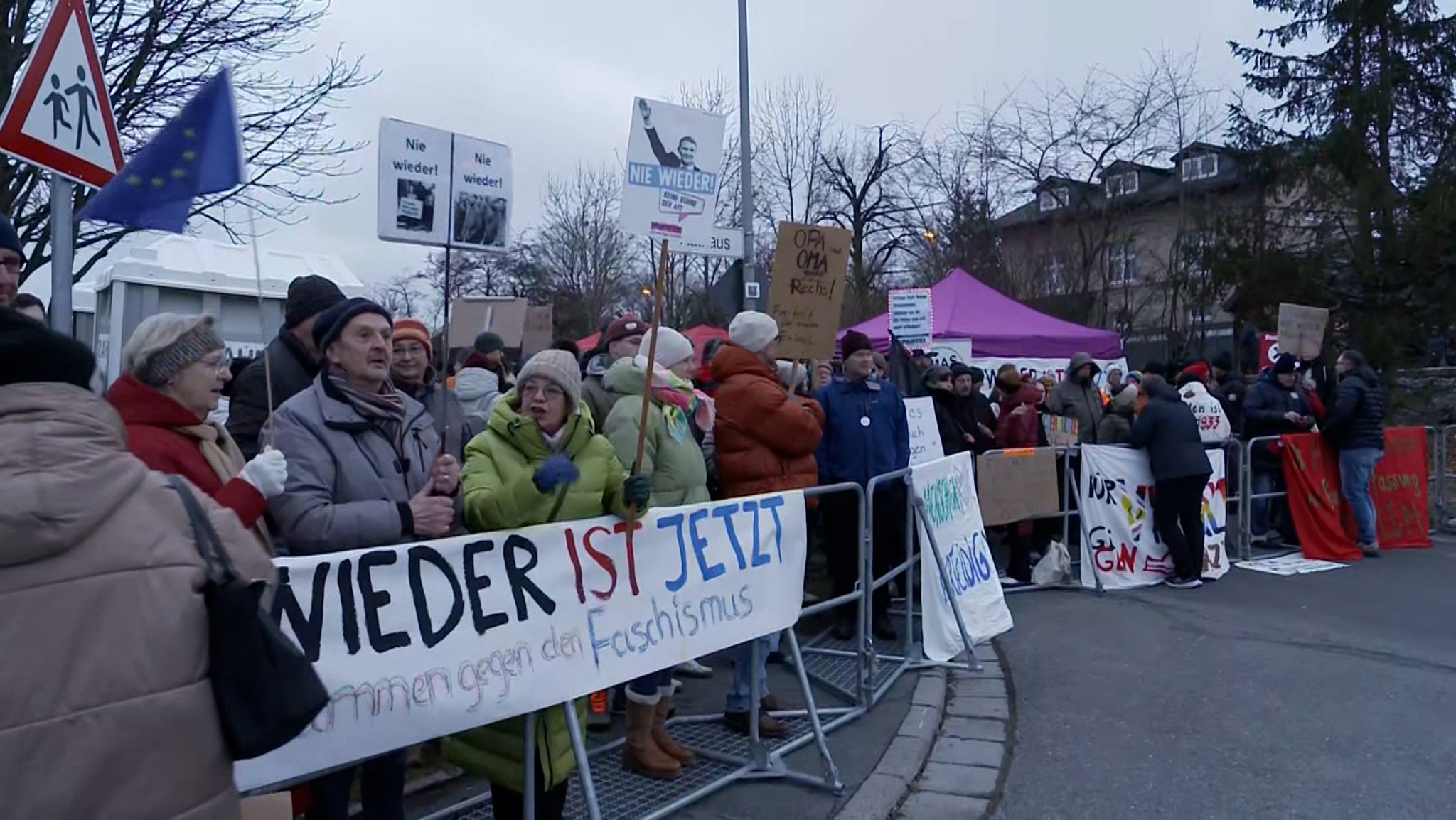 Demonstration in Seybothenreuth gegen Höcke-Rede. 