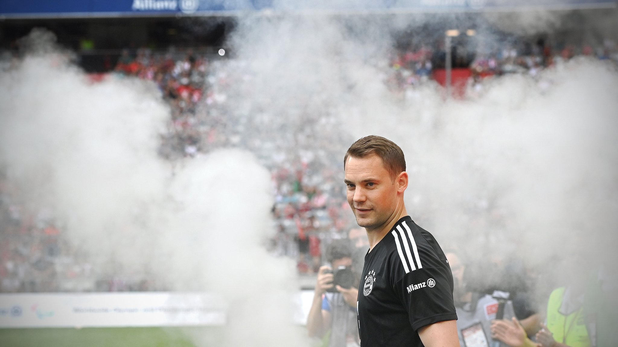 Manuel Neuer bei der Teampräsentation des FC Bayern München