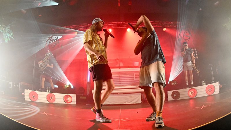 Dicht & Ergreifend live auf der Bühne in Landshut. | Bild: picture alliance / Jens Niering Dicht & Ergreifend live auf der Bühne in Landshut.