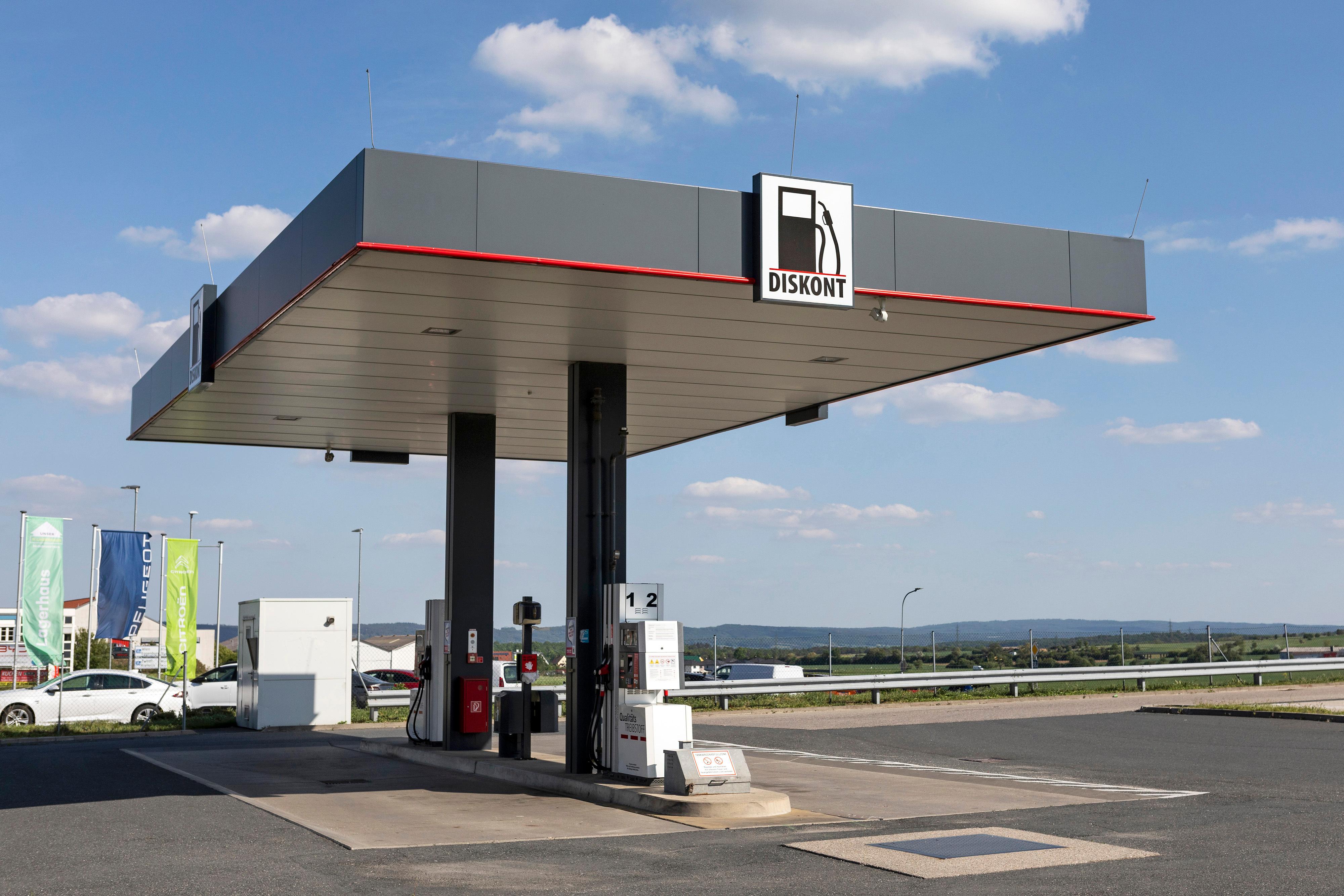 Zum Tanken schnell zur Diskont-Tankstelle nach Österreich - auch das lohnt sich oft nicht mehr so stark.