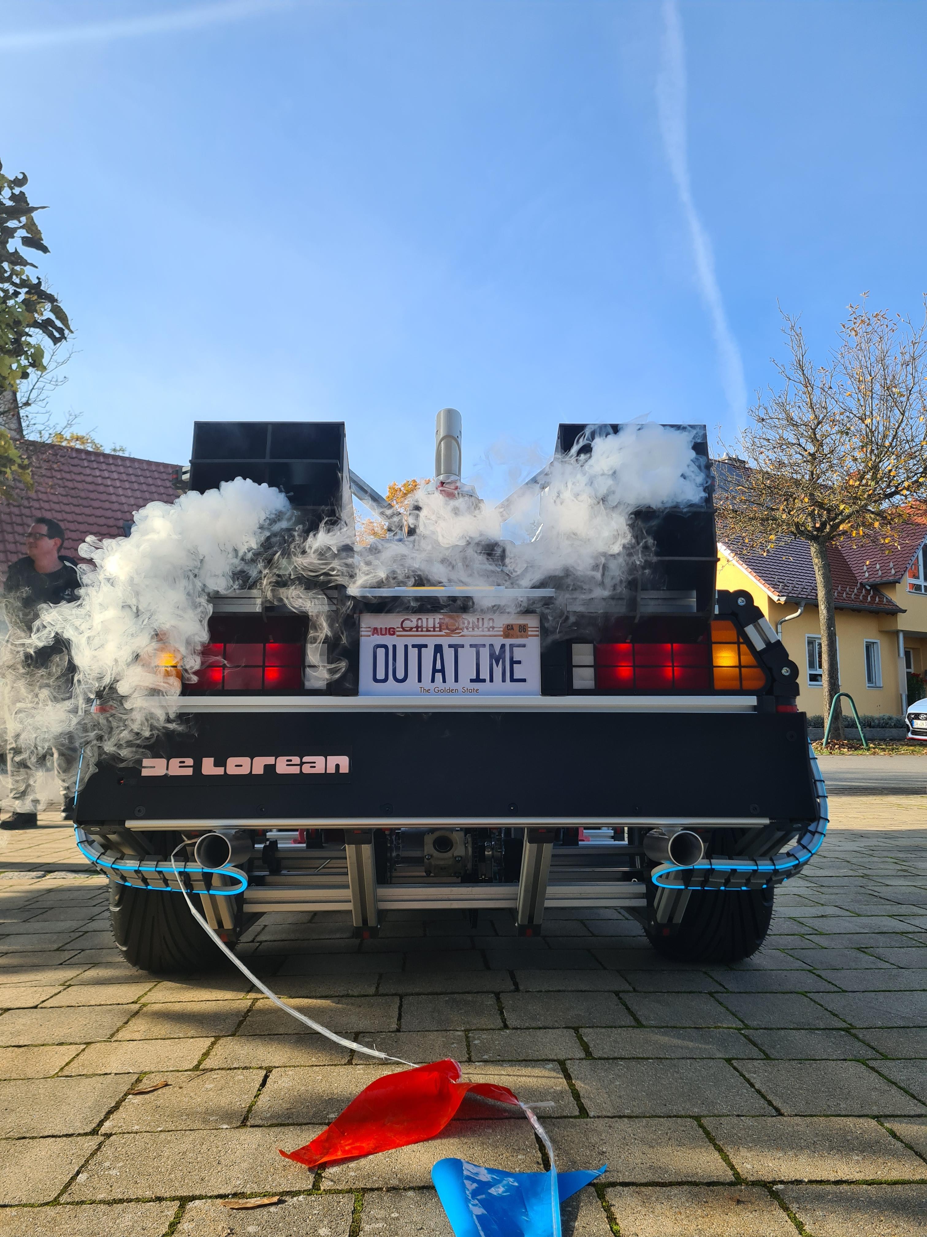 Detailgetreu nachgebaut - der DeLorean aus "Zurück in die Zukunft".