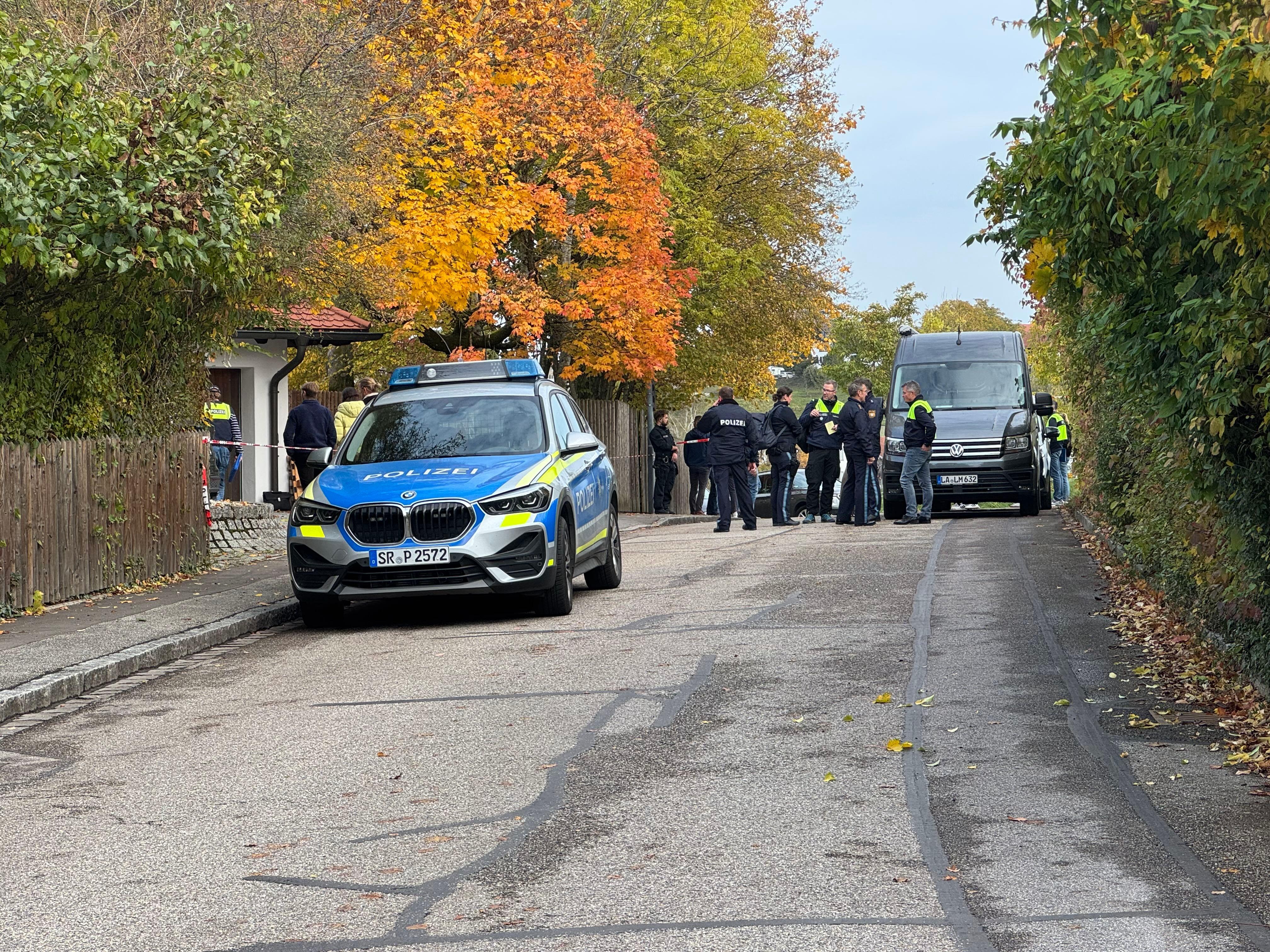 Man, 43, shot dead at home in Dingolfing; attacker remains at large