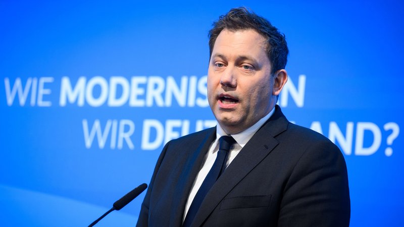 Finanzminister Lars Klingbeil | Bild: pa/dpa/Bernd von Jutrczenka Finanzminister Lars Klingbeil