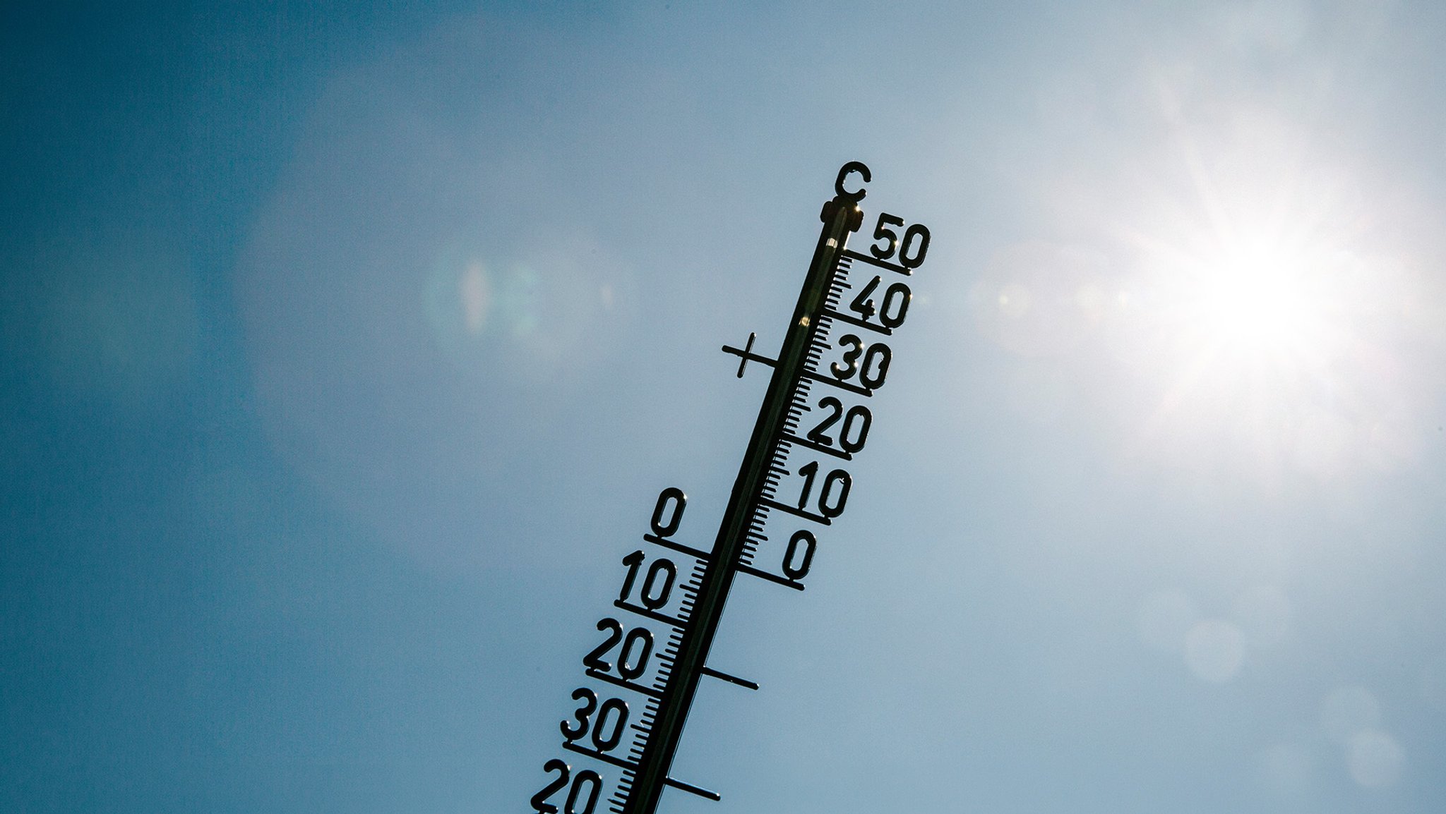 Wetterexperte Schwanke – diese Woche bis zu 40 Grad | Bild: Bayerischer Rundfunk 2026 Wetterexperte Schwanke – diese Woche bis zu 40 Grad