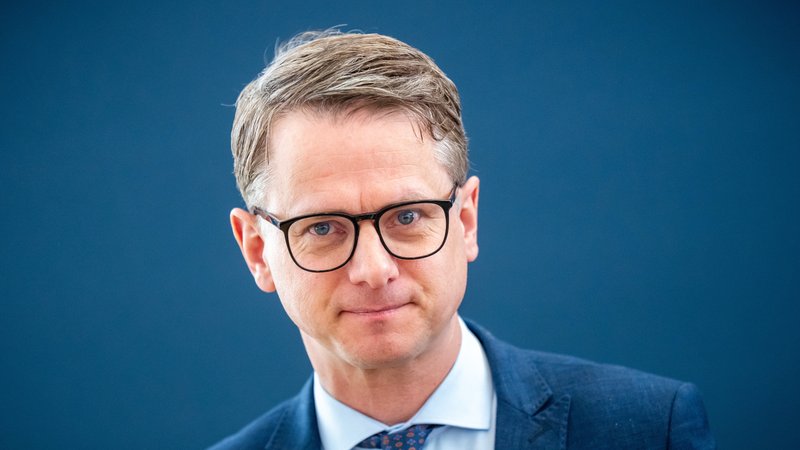 CDU Generalsekretär Carsten Linnemann bleibt im Amt | Bild: picture alliance/dpa | Michael Kappeler CDU Generalsekretär Carsten Linnemann bleibt im Amt