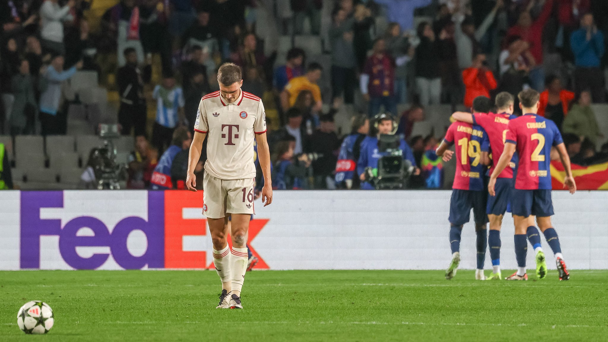 Joao Palhinha nach dem 1:4-Gegentreffer im Spiel gegen den FC Barcelona