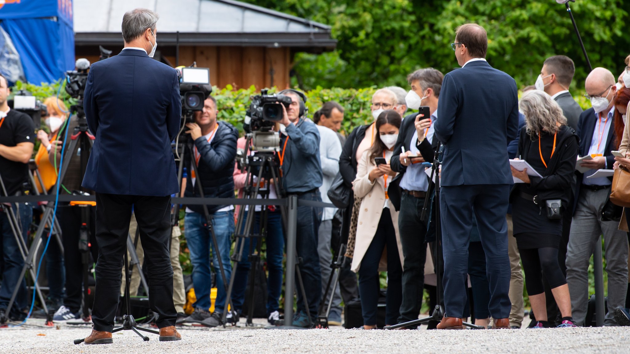 Neue Botschaften: CSU-Chef Söder (l.) und CSU-Landesgruppenchef Dobrindt (r.) zum Auftakt der Seeon-Klausur am 14.07.21 vor Medienvertretern.