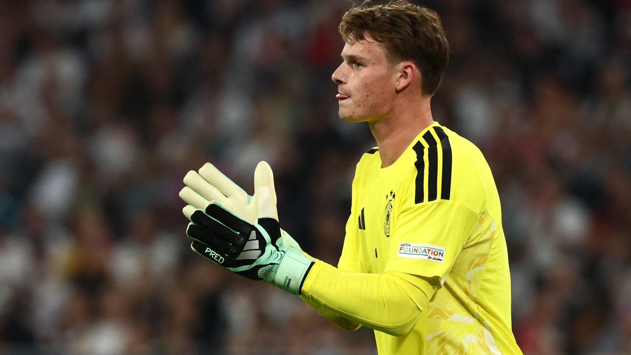 Jonas Urbig hat sein Debüt für die Nationalmannschaft gefeiert | Bild: picture-alliance/dpa Jonas Urbig hat sein Debüt für die Nationalmannschaft gefeiert