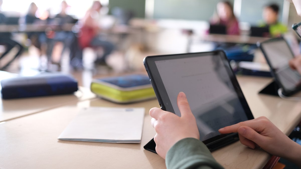 Söders Tablet-Wende: Lehrer befürchten Chaos an Schulen