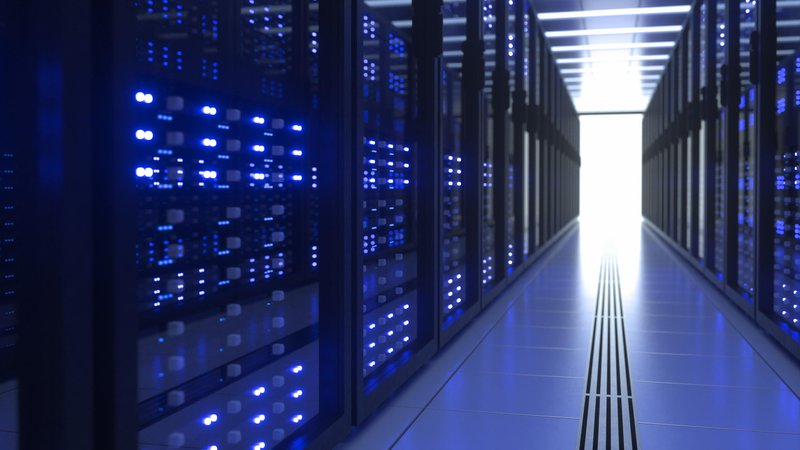 Aus dem Innenleben eines Rechenzentrums. | Bild: picture alliance / Zoonar | benis arapovic Aus dem Innenleben eines Rechenzentrums.