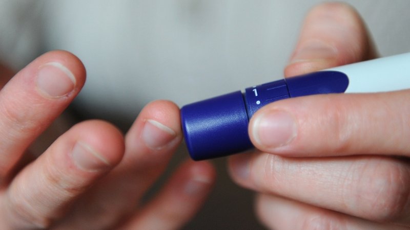 Diabetiker müssen ihren Blutzuckerspiegel regelmäßig überprüfen.