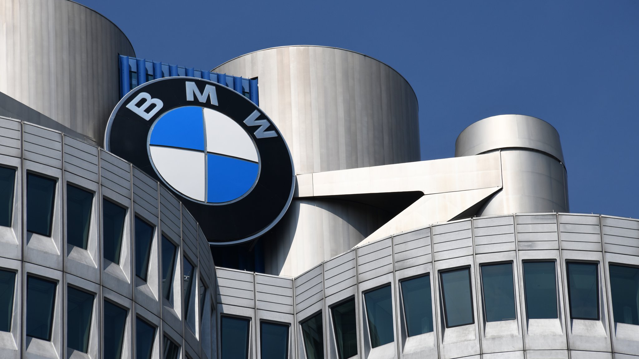 BMW baut rund 8.000 Jobs ab