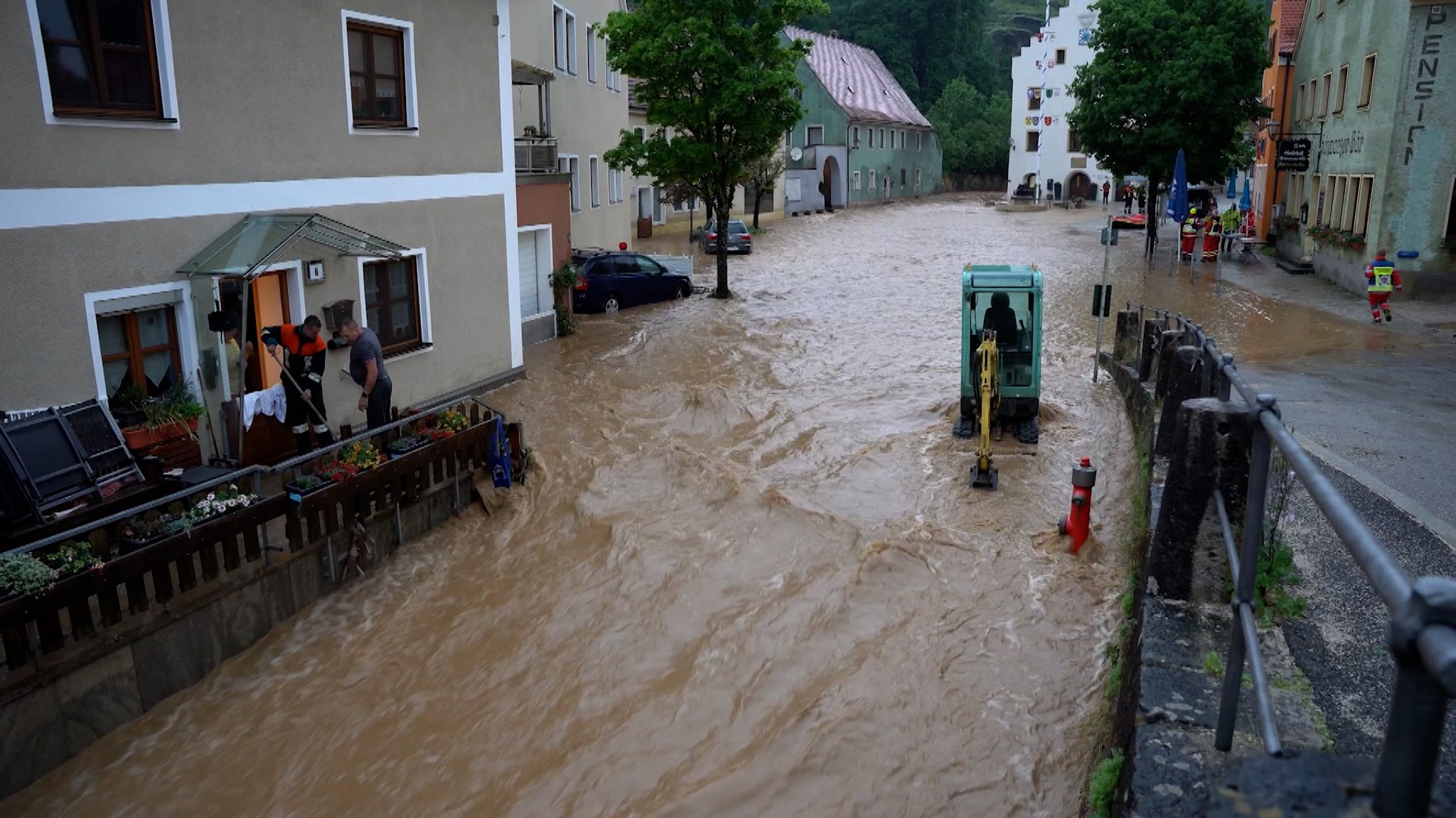 Heftiger Regen sorgte für Überflutungen in Kastl.