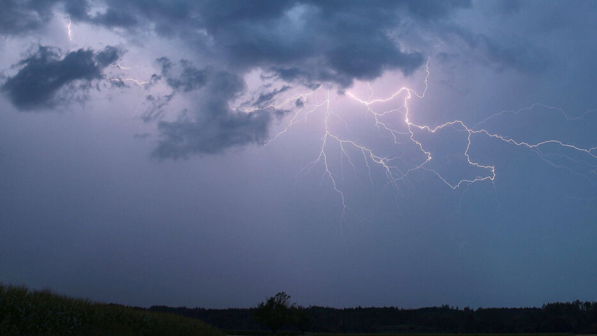 Archivbild: Gewitter in Bayern bei Illertissen 