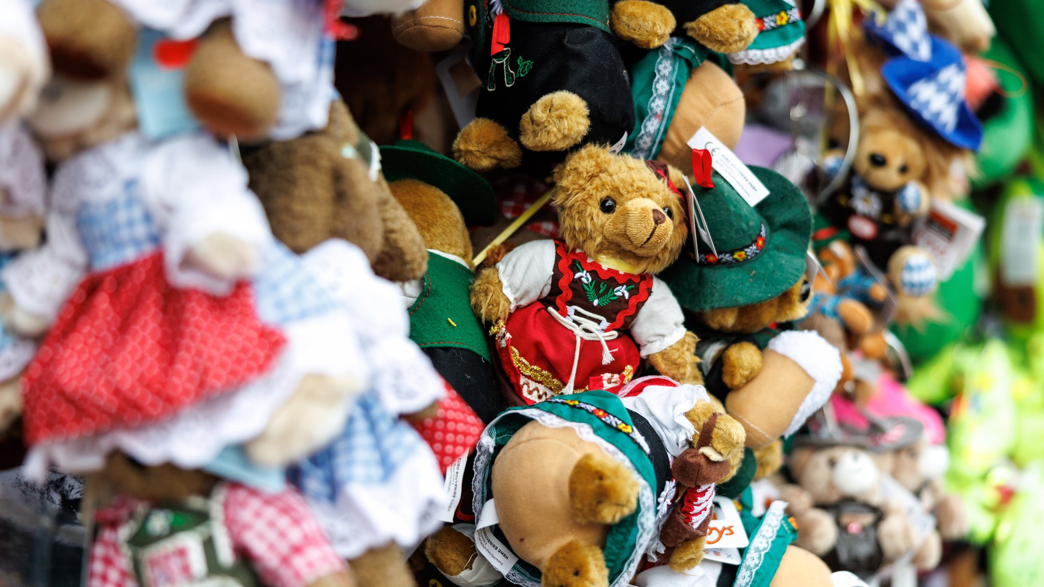 Kurz vor Wiesn-Start: Lager mit Oktoberfest-Souvenirs abgebrannt