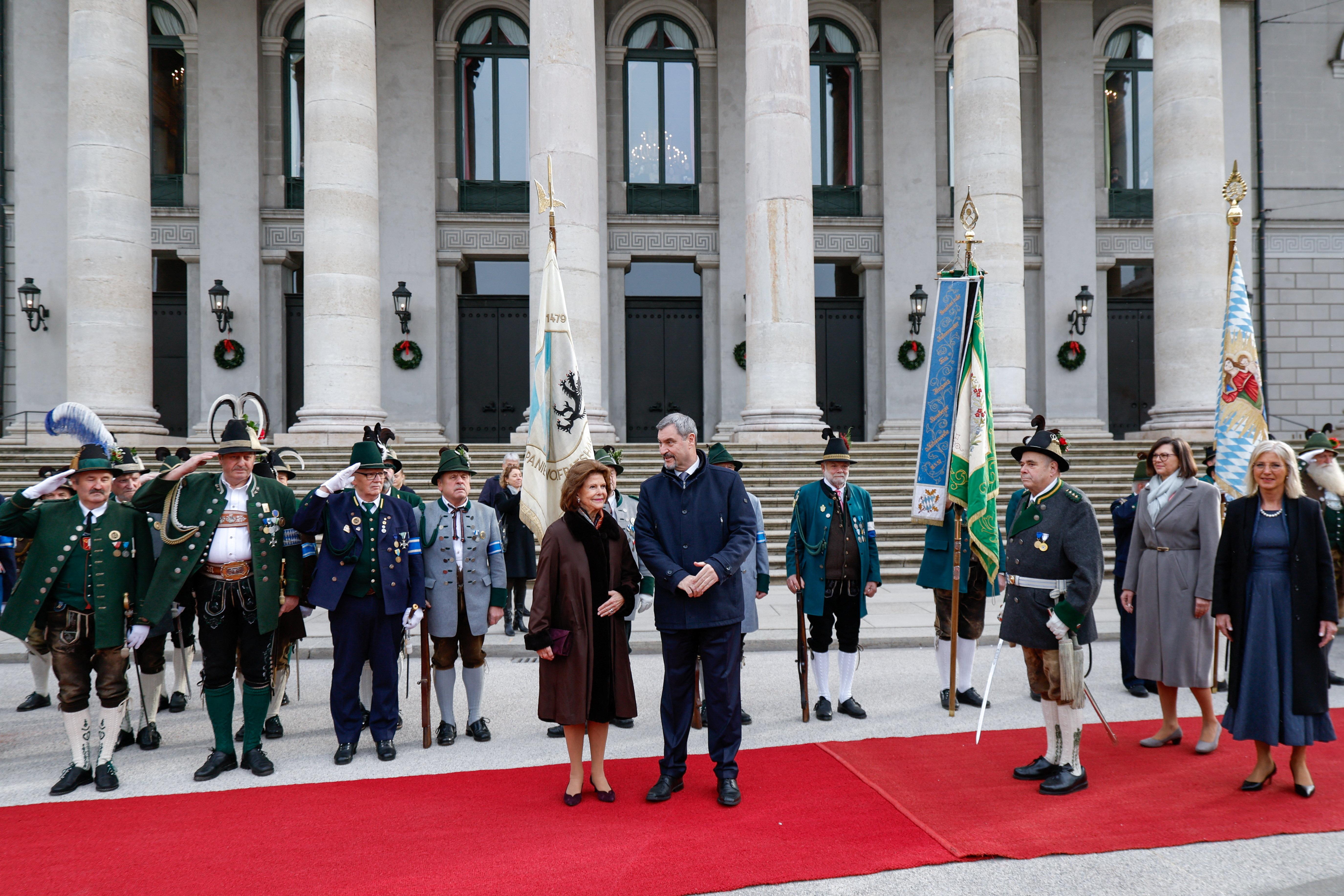 Königin Silvia in München empfangen