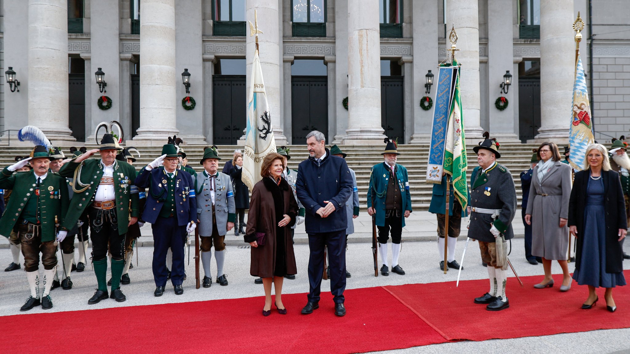 Königin Silvia in München empfangen