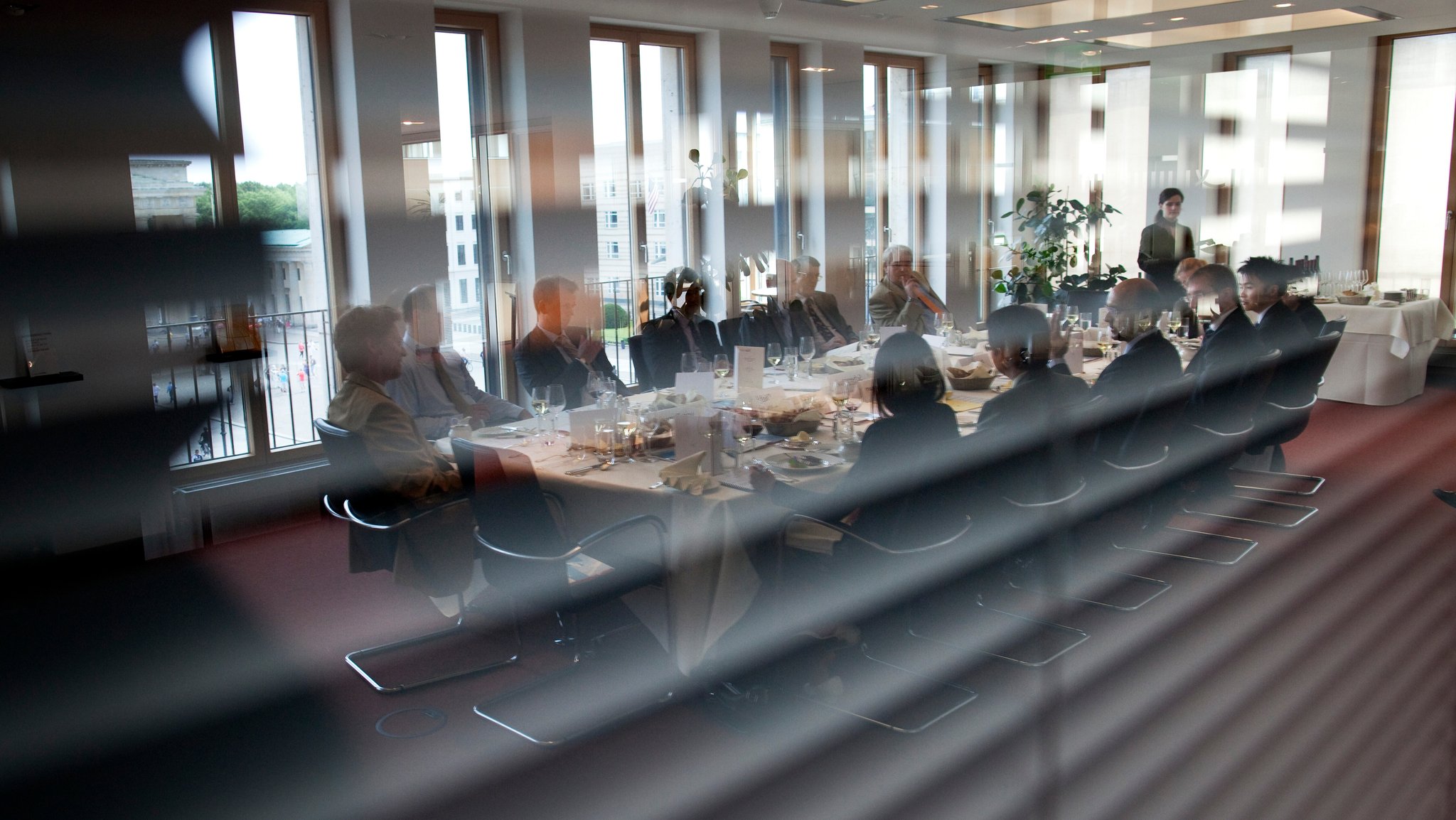 Symbolbild: Meeting in einem Unternehmen. | Bild: Thomas Koehler/ picture-alliance/photothek Symbolbild: Meeting in einem Unternehmen.