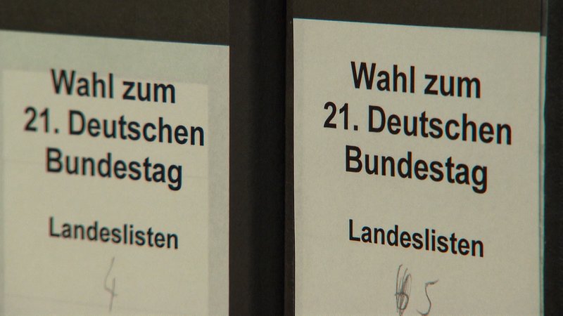 Landeslisten für die Wahl zum 21. Deutschen Bundestag im Februar. | Bild: BR24 Landeslisten für die Wahl zum 21. Deutschen Bundestag im Februar.