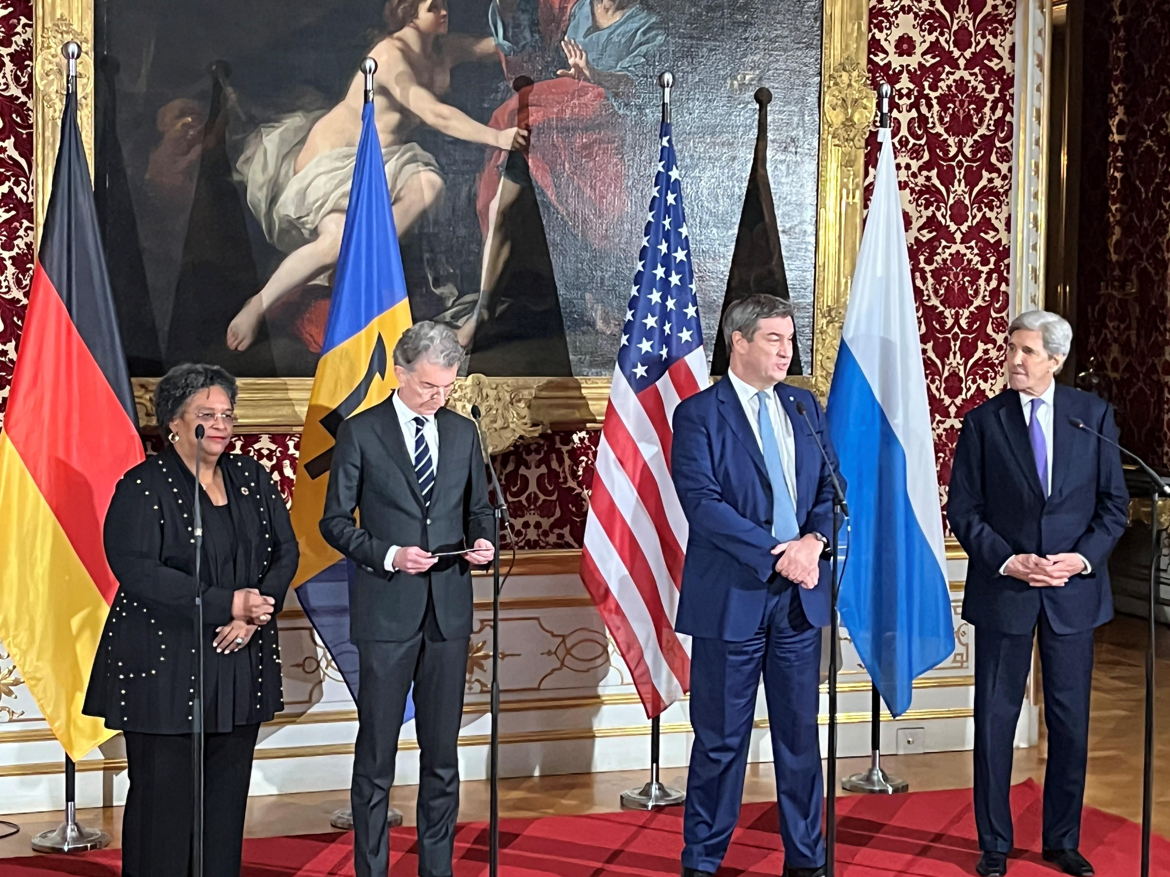 Mia Mottley, Regierungschefin von Barbados, Christoph Heusgen, Markus Söder und John Kerry, US-Sondergesandter für Klimafragen