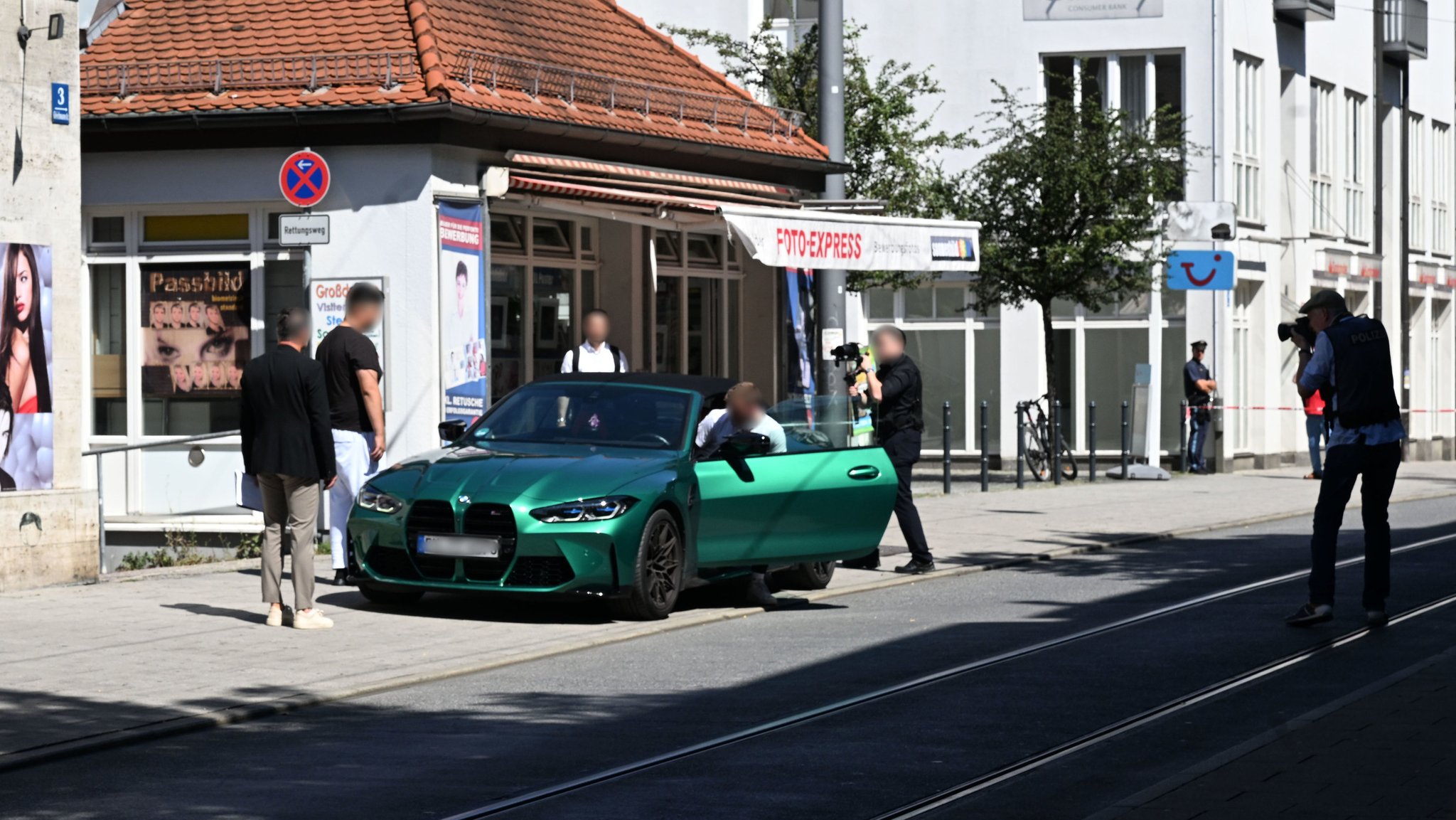 Eine Tat-Rekonstruktion der Münchner Kriminalpolizei und der Generalstaatsanwaltschaft zu einem versuchten Tötungsdelikt in Pasing