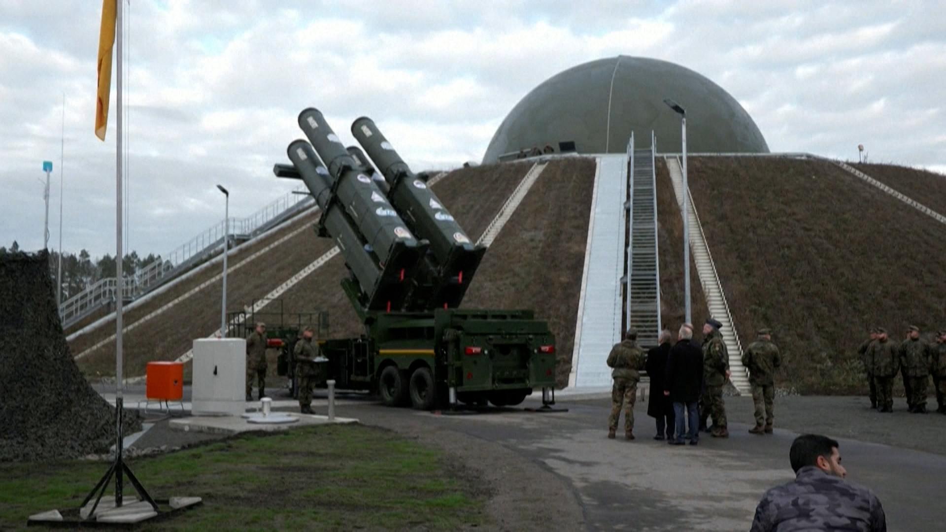 Heute hat die Bundeswehr das israelische Raketen-Abwehr-System Arrow 3 in Betrieb genommen.