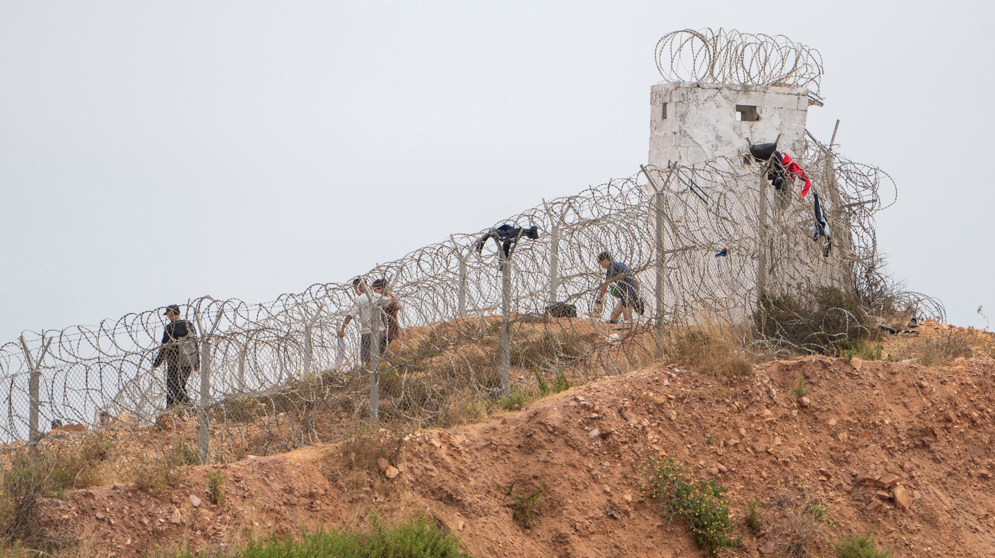 Ansturm auf Ceuta: 60.000 Migranten in spanische Exklave gelangt | Bild: BR Ansturm auf Ceuta: 60.000 Migranten in spanische Exklave gelangt