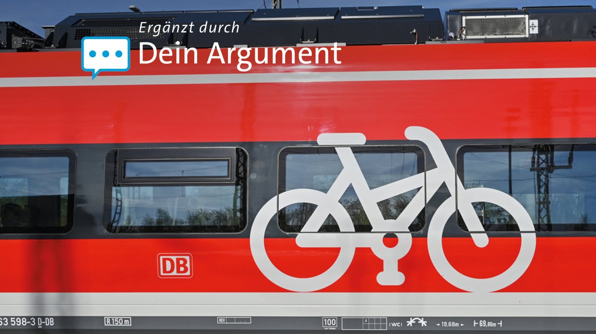 Ein Fahrradsymbol auf einem Zug der Deutschen Bahn (Archivbild)