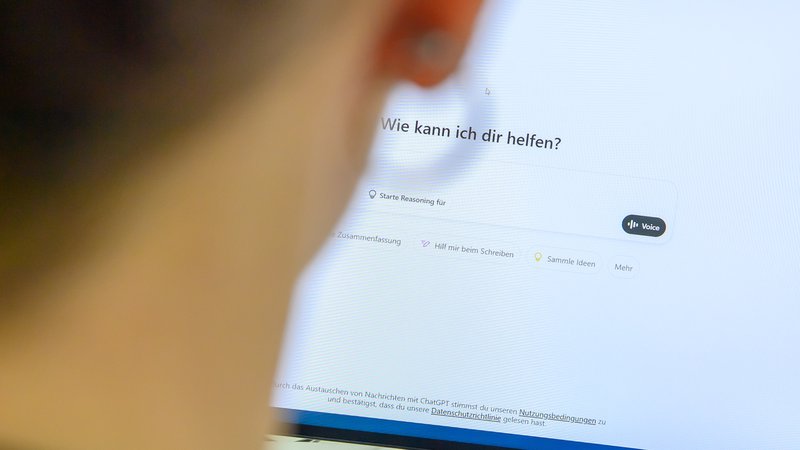 KI-Tools machen uns produktiver - aber auch verwundbarer. | Bild: picture alliance/dpa | Klaus-Dietmar Gabbert KI-Tools machen uns produktiver - aber auch verwundbarer.