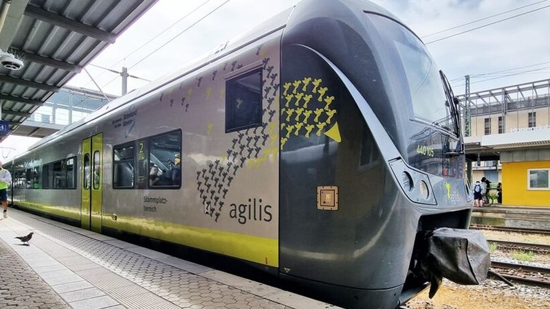 agilis-Zug am Bahnsteig (Symbolbild) | Bild: BR/Marcel Kehrer agilis-Zug am Bahnsteig (Symbolbild)