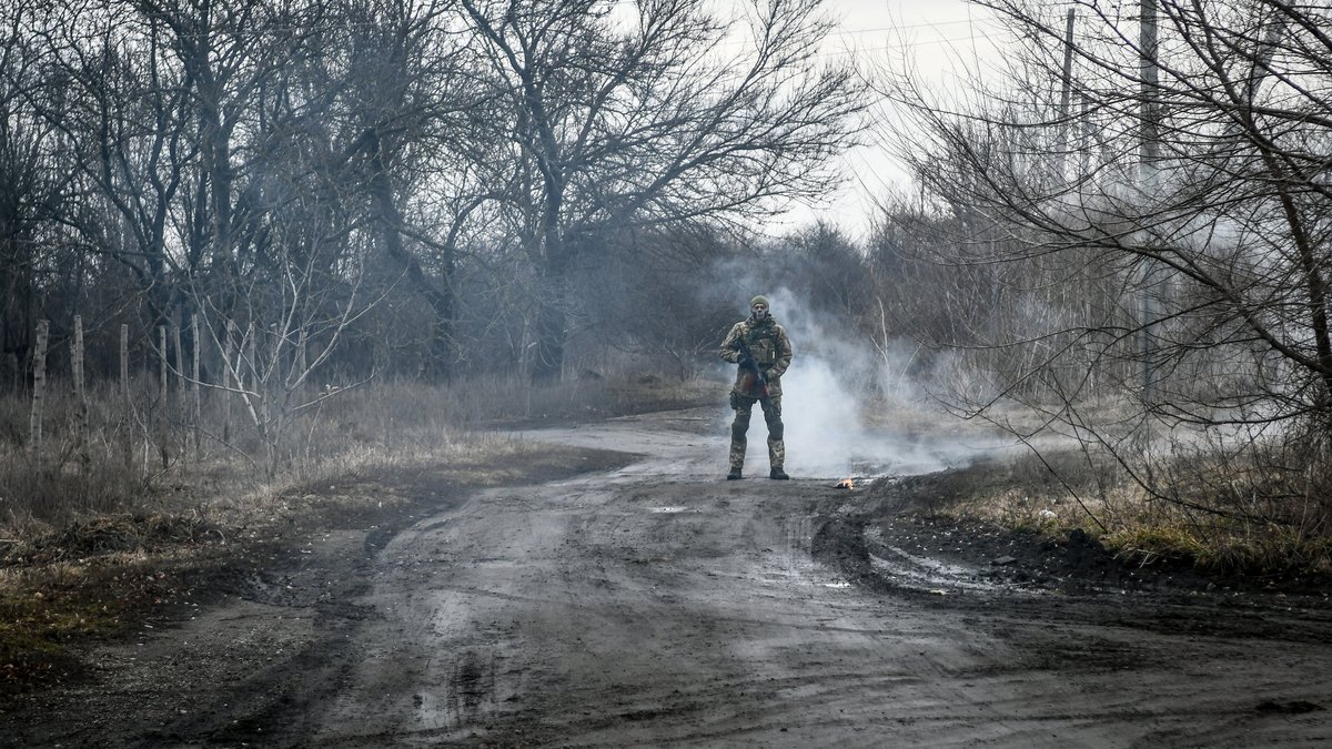 Ukrainischer Soldat in Saporischschja