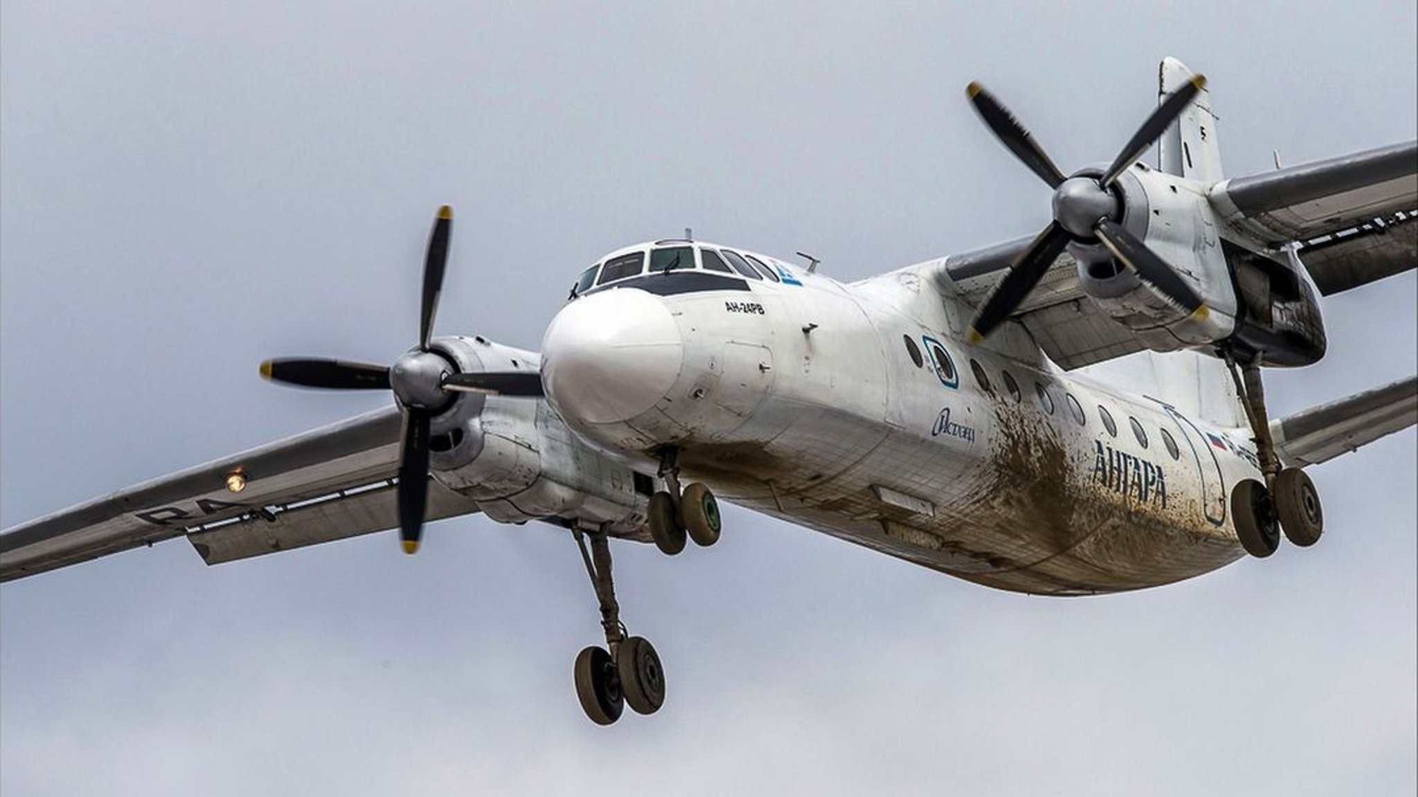 Russisches Passagierflugzeug an der Grenze zu China abgestürzt
