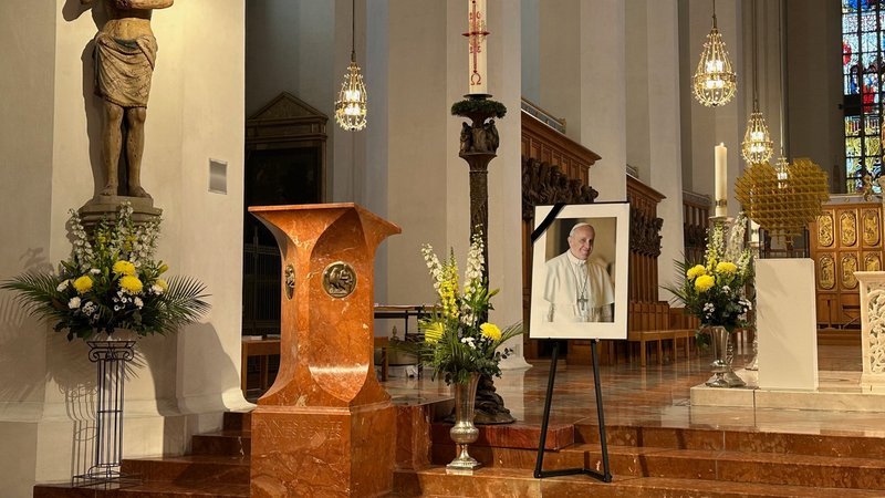 Trauer um Papst Franziskus | Bild: BR Trauer um Papst Franziskus