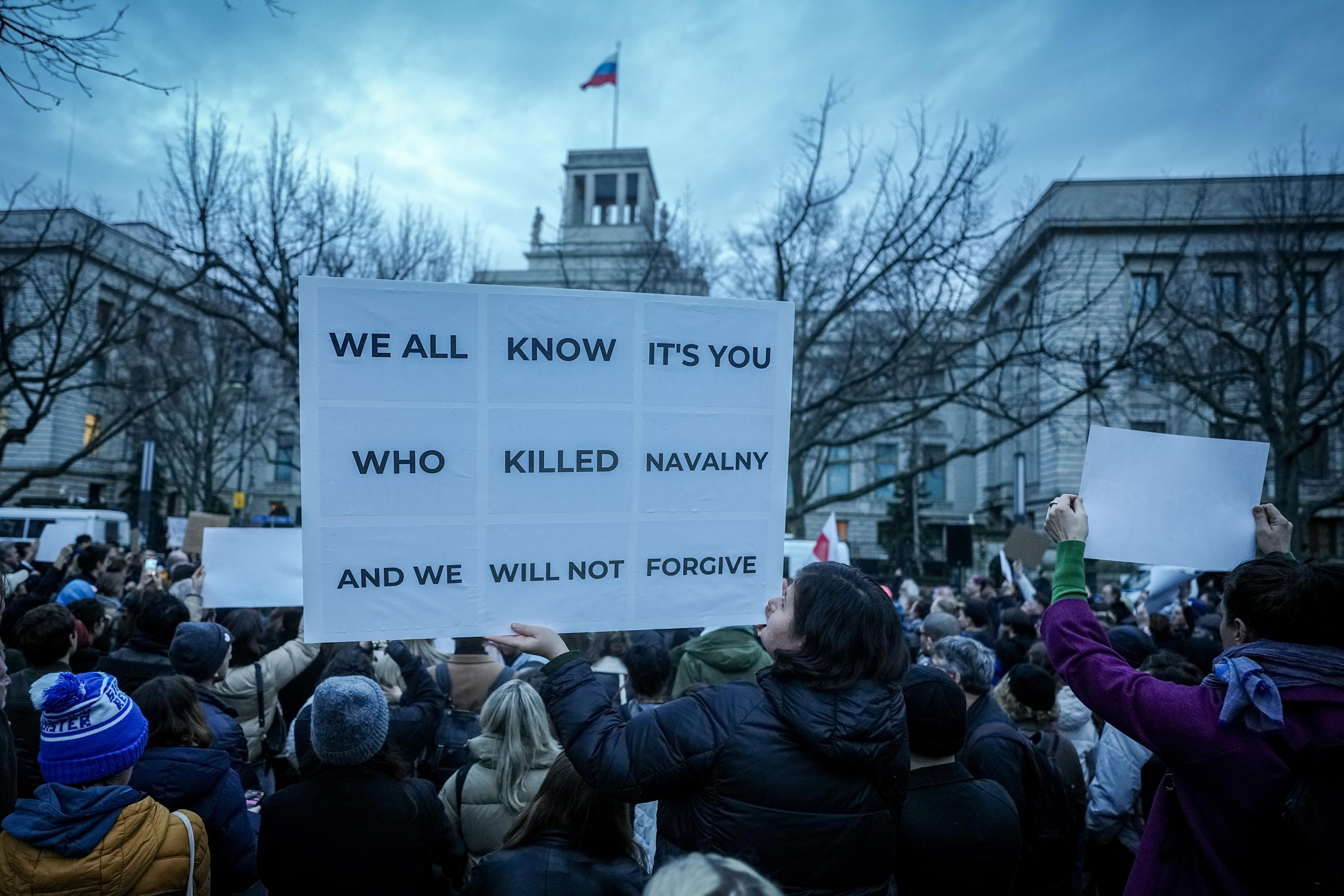 Protest vor der russischen Botschaft in Berlin